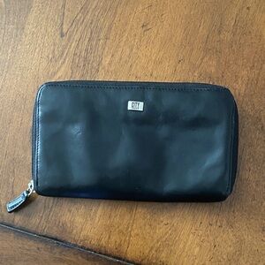DKNY CITY Black Leather Wallet